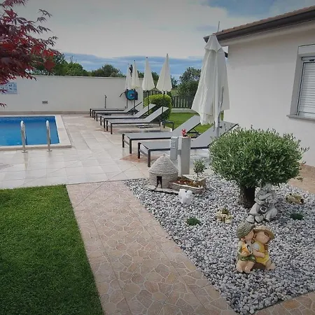 Villa Kasandra Kastel Exterior photo